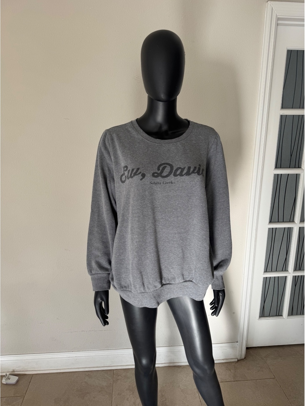 Schitt’s Creek Ew David Women’s Gray Sweatshirt Pullover Size 1 Soft Fleece